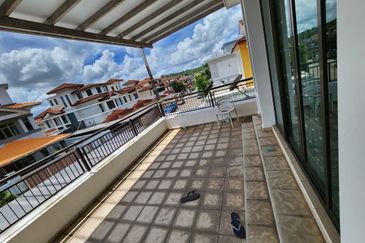 Park View @ Bandar Seri Alam, Masai / 3 Storey Semi D 