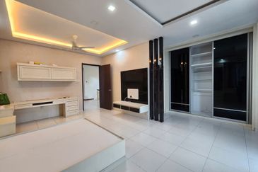 Park View @ Bandar Seri Alam, Masai / 3 Storey Semi D 