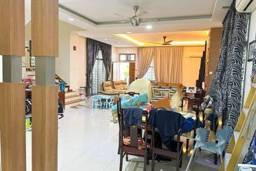 Park View @ Bandar Seri Alam, Masai / 3 Storey Semi D 