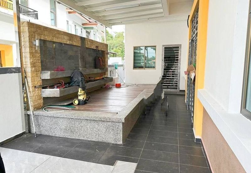 Park View @ Bandar Seri Alam, Masai / 3 Storey Semi D 