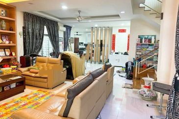Park View @ Bandar Seri Alam, Masai / 3 Storey Semi D 