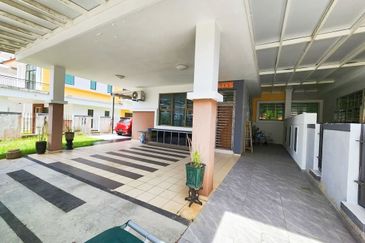 Park View @ Bandar Seri Alam, Masai / 3 Storey Semi D 