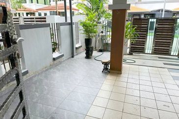 Park View @ Bandar Seri Alam, Masai / 3 Storey Semi D 