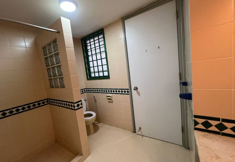 The Straits View, Bandar Baru Permas Jaya