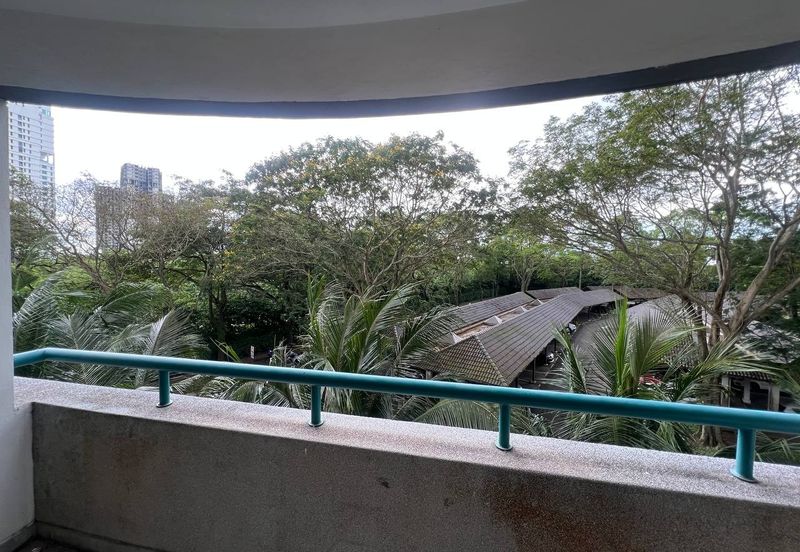 The Straits View, Bandar Baru Permas Jaya