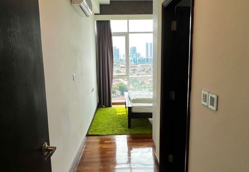 Paragon Suites @ CIQ