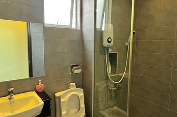 Paragon Suites @ CIQ