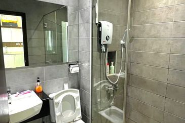 Paragon Suites @ CIQ