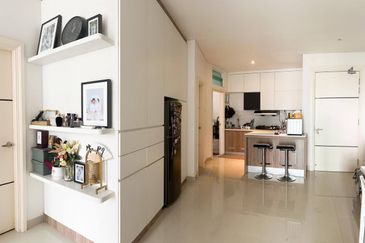 1Medini & Medini Signature