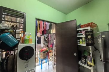 Lily & Jasmine Apartment