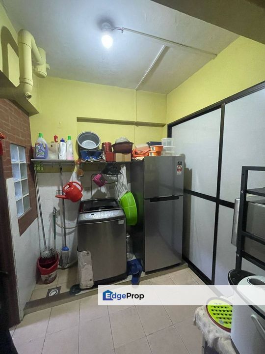 Putri Ria Apartment @ Megah Ria, Low Floor, Renovated , Johor, Masai