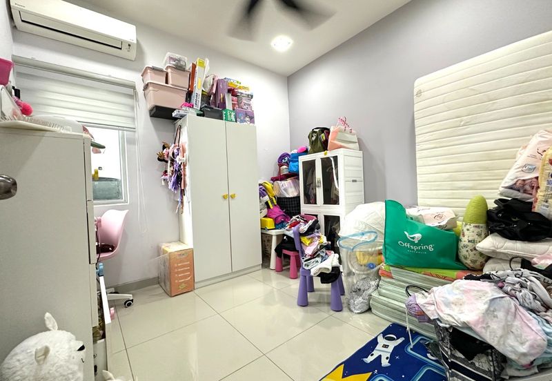 Dedaun Hijau (Greenfield Regency)