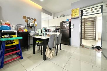 Dedaun Hijau (Greenfield Regency)