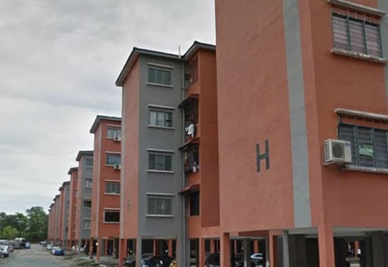 Taman Pulai Utama Flat