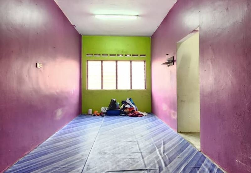 Taman Pulai Utama Flat