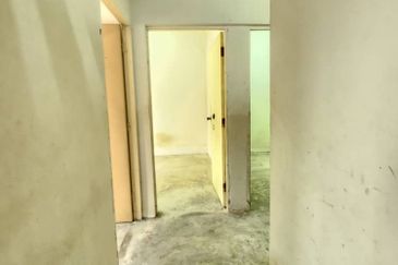 Taman Pulai Utama Flat