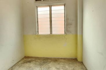 Taman Pulai Utama Flat