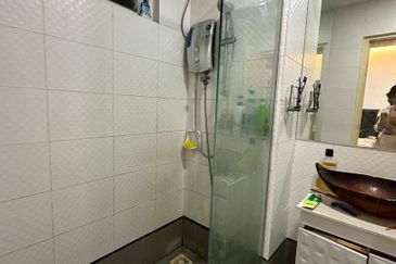 Seasons Luxury Apartments @ Amara Larkin