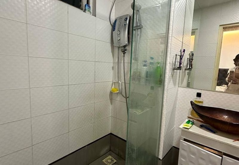 Seasons Luxury Apartments @ Amara Larkin