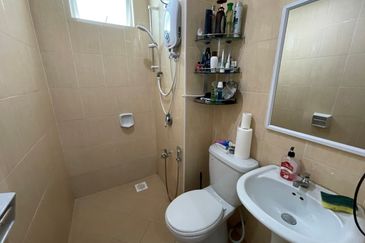 Sri Samudera Seaview Residence Suites