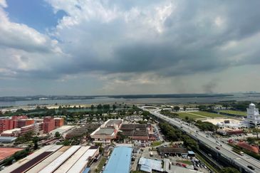 Sri Samudera Seaview Residence Suites