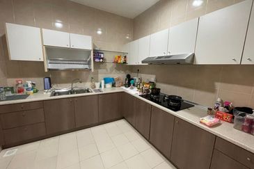 Sri Samudera Seaview Residence Suites