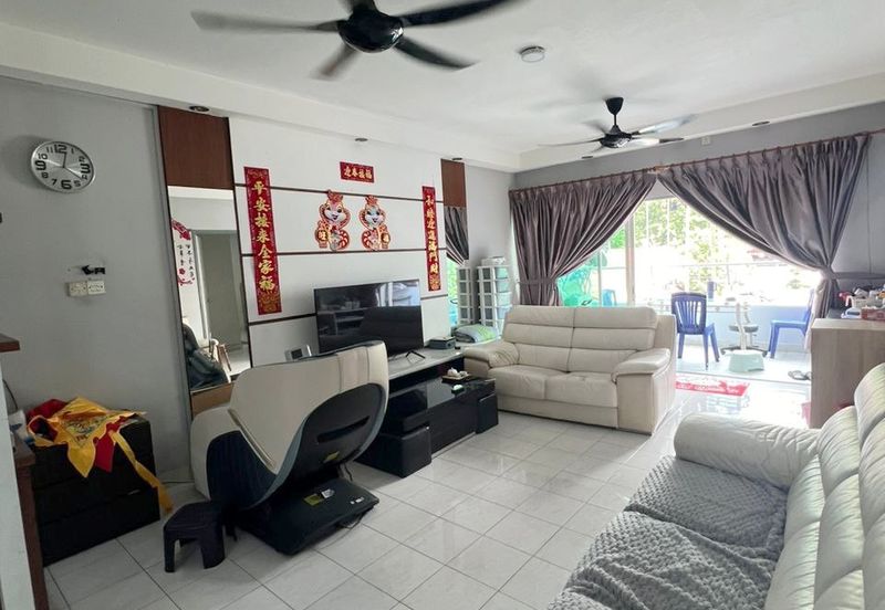 Bistari Impian Apartment @ Larkin