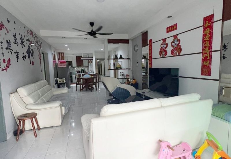 Bistari Impian Apartment @ Larkin