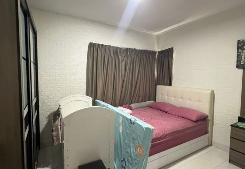 Bistari Impian Apartment @ Larkin