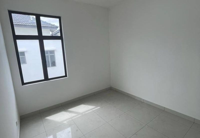 Elata Haven @ Taman Setia Tropika, Double Storey Terrace For Sale Brand New unit Gated Guarded 