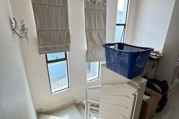 Maple Red, Adda Heights