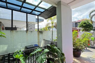 Maple Red, Adda Heights