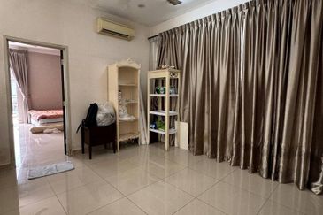 Maple Red, Adda Heights