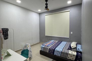 Maple Red, Adda Heights