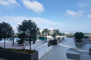 SKS Habitat Apartment, Larkin