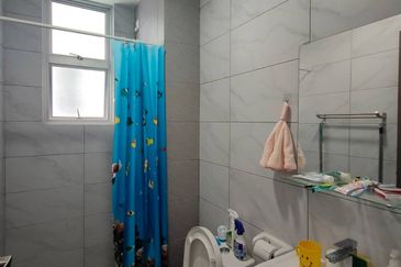 SKS Habitat Apartment, Larkin