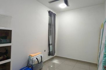 SKS Habitat Apartment, Larkin