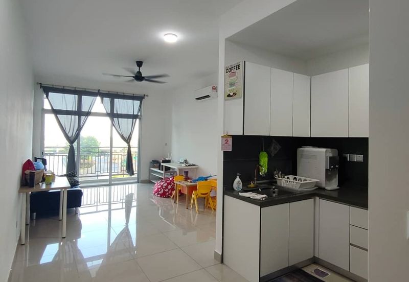 SKS Habitat Apartment, Larkin