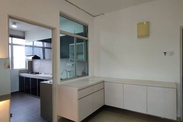 Eastbay Luxury Apartment