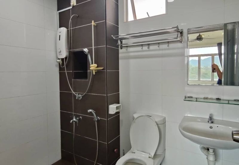 Eastbay Luxury Apartment