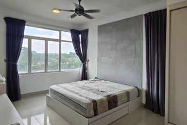 Eastbay Luxury Apartment