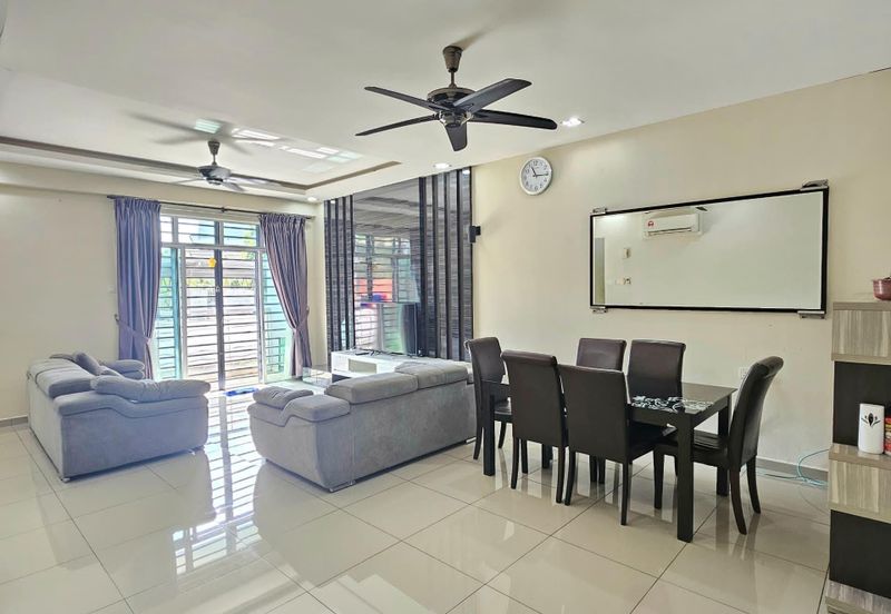 P'residen, Bandar Baru Permas Jaya