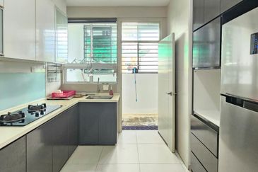 P'residen, Bandar Baru Permas Jaya