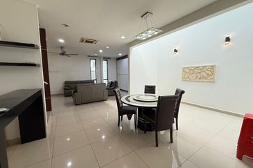 Maple Red, Adda Heights