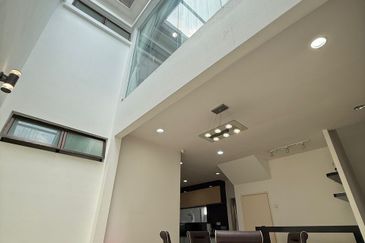 Maple Red, Adda Heights