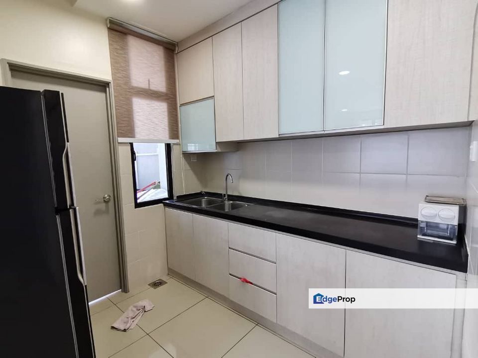 Austin Suites @ Mount Austin, Facing Swimming Pools,2 Parking Lots , Johor, Johor Bahru