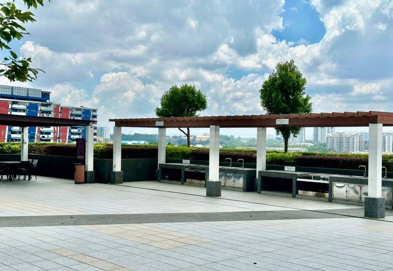 SKS Habitat Apartment, Larkin