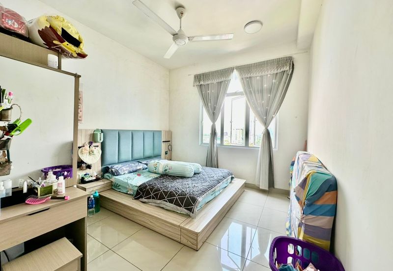SKS Habitat Apartment, Larkin