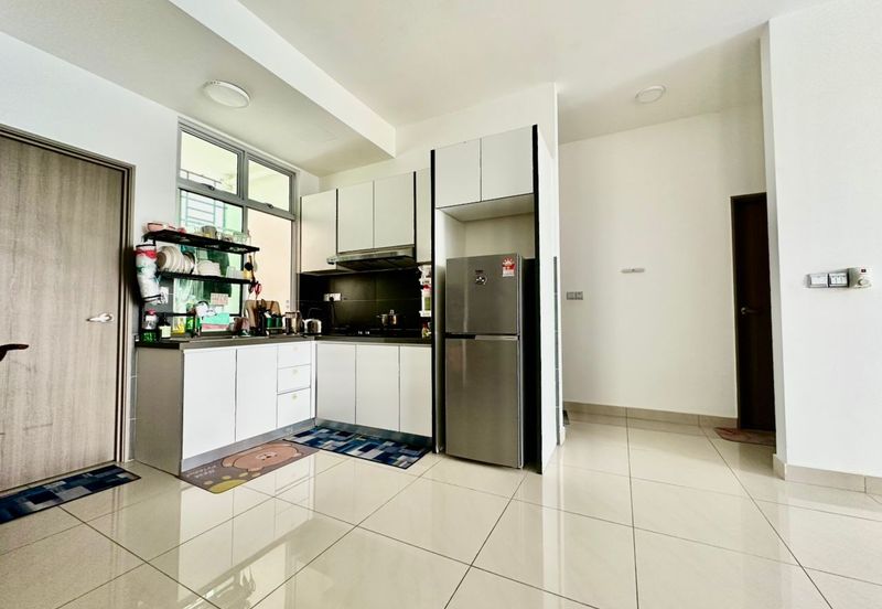 SKS Habitat Apartment, Larkin