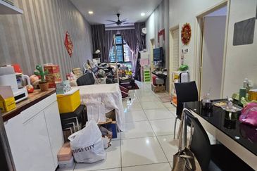 D'Summit Residences @ Kempas Utama